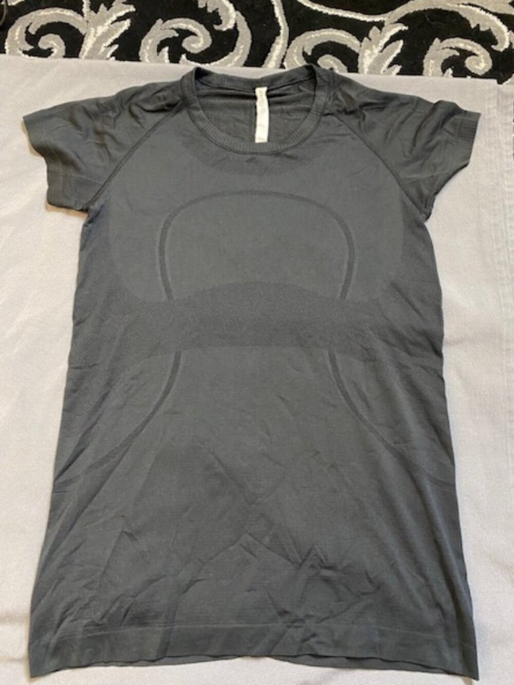 lululemon athletica Black Short Sleeve Tunic size 10